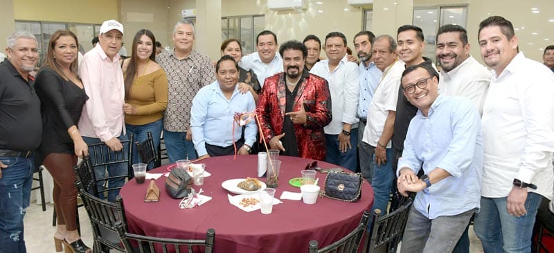 MEGA FIESTÓN PARA OSKAR LOBOS