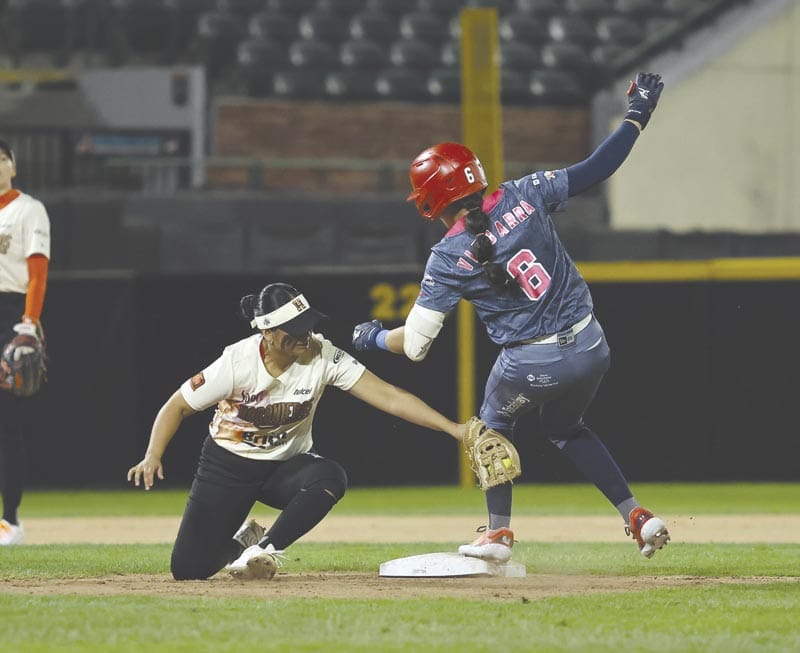 ¡EL ÁGUILA LIMPIA A NARANJEROS EN HERMOSILLO, 4-3 EN EXTRA INNINS!