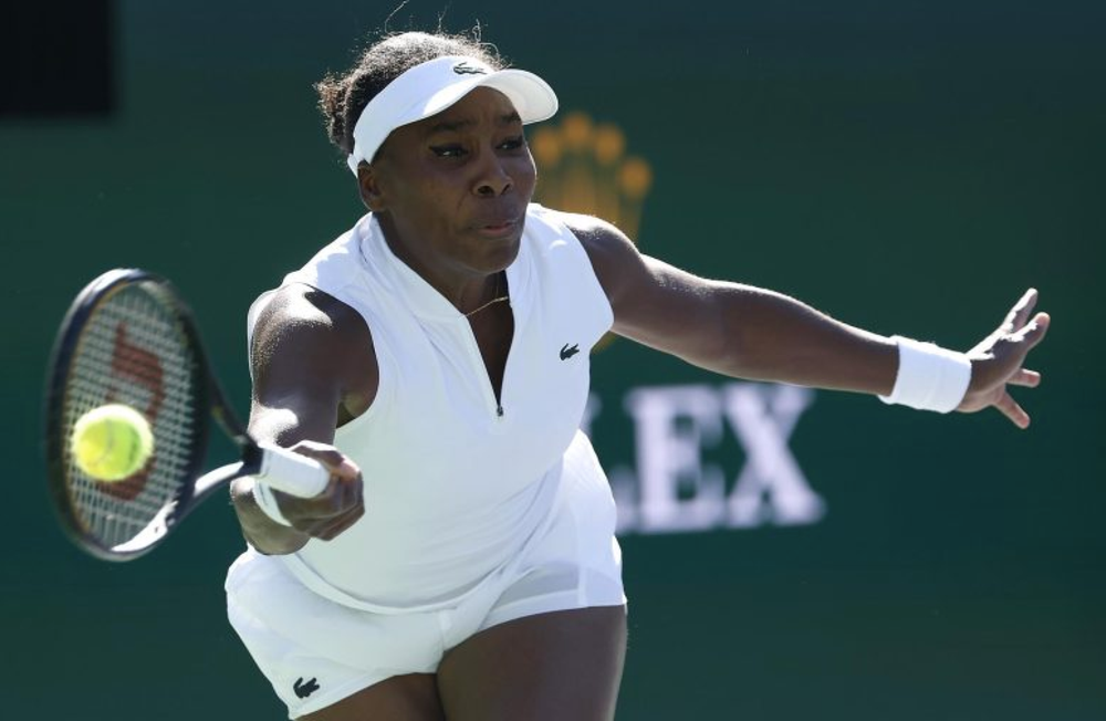 ¡VENUS WILLIAMS CAE EN PRIMERA EN SU REGRESO A INDIAN WELLS!