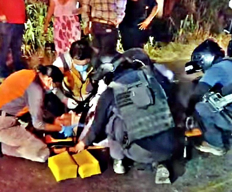 ¡CAMIONETÓN DE LUJO IMPACTA MOTOCICLISTA! -El lesionado ya no Llegó al "Grito"