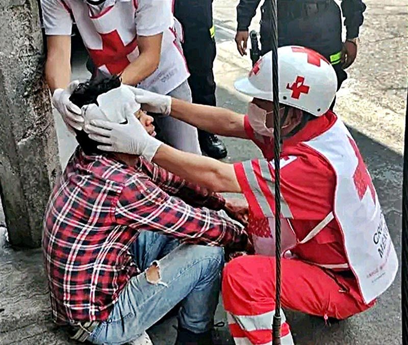 ¡CICLISTA SE “DESCALABRA”!