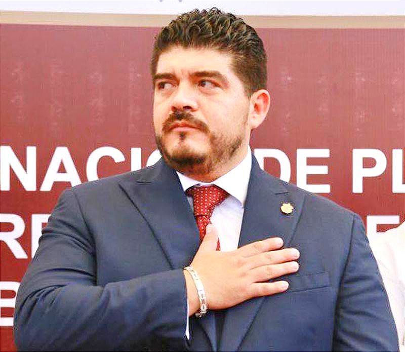 ¡ZENYAZEN CORRE A 64 MAESTROS! -* Y es que, fueron acusados de presuntos actos de connotación sexual en las escuelas