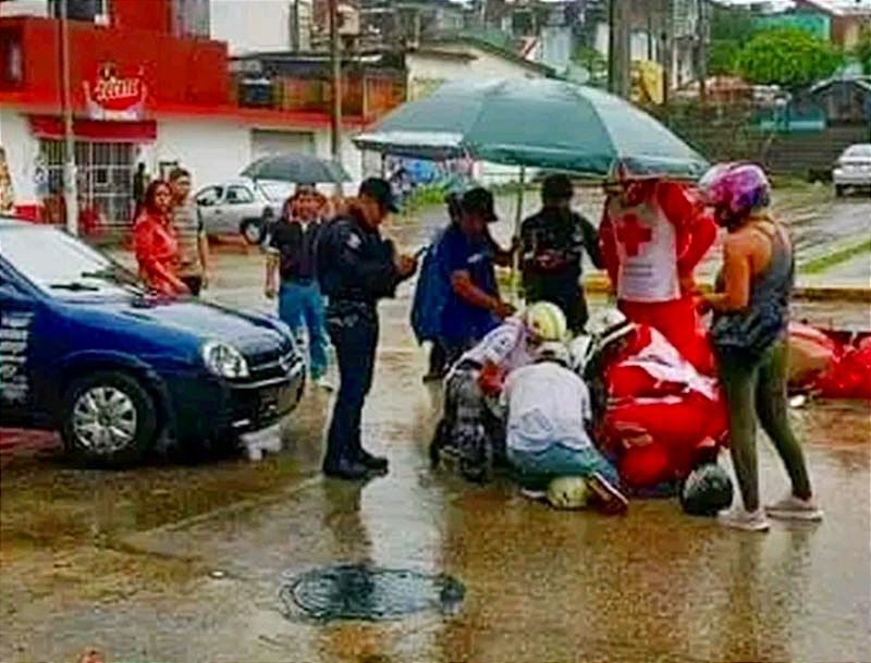 ¡AUTO VS MOTO! -APARATOSO CHOQUE EN CÓRDOBA