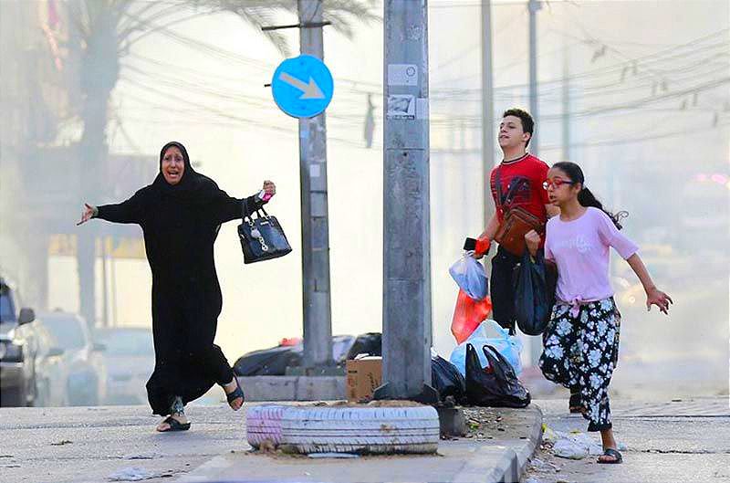 ¡SALEN LOS PRIMEROS EVACUADOS DE GAZA! -A Egipto *Israel mantiene bombardeo a campos de refugiados