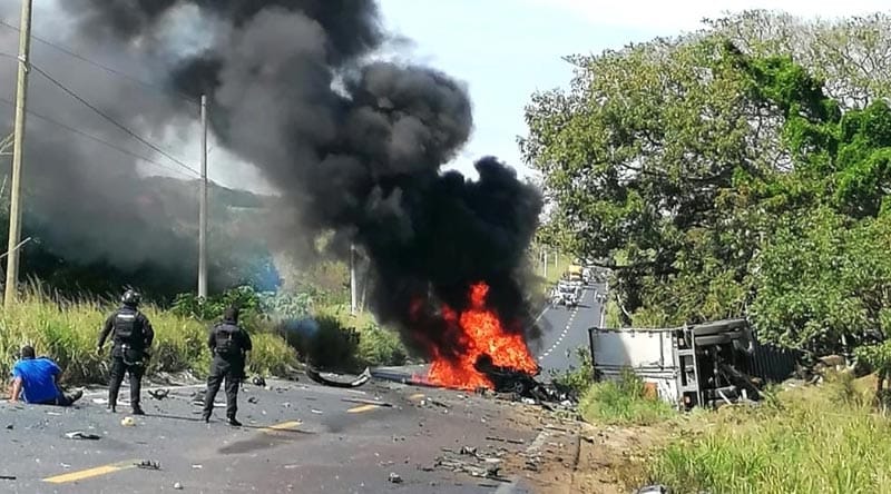 ¡AUTOMOVILISTA MUERE CALCINADO EN ALVARADO!