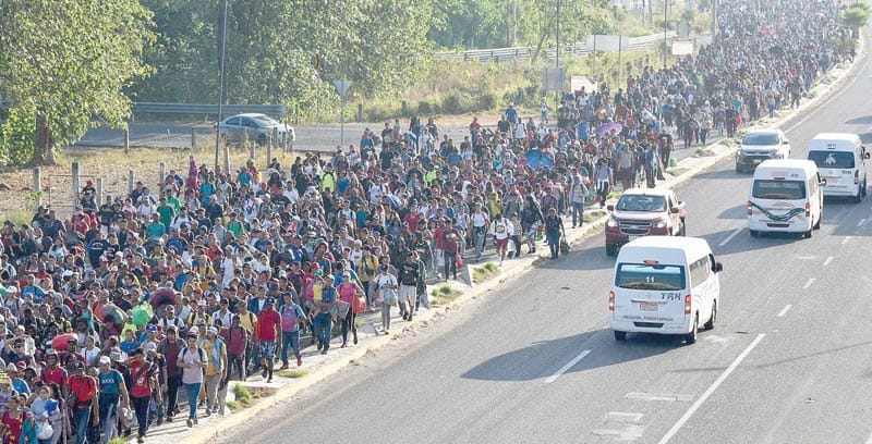 ¡AUMENTA CARAVANA, PREVIO A CITA CON EU!