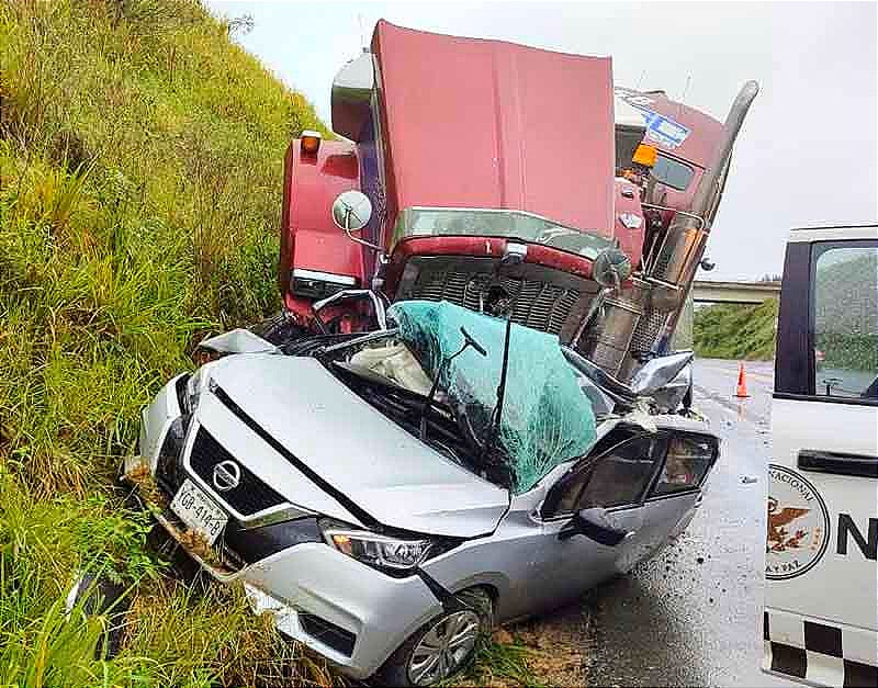 ¡LOS MATÓ A TODOS! -CUATRO JÓVENES QUE REGRESABAN A CASA... EL TRAILERO SE DA A LA FUGA...