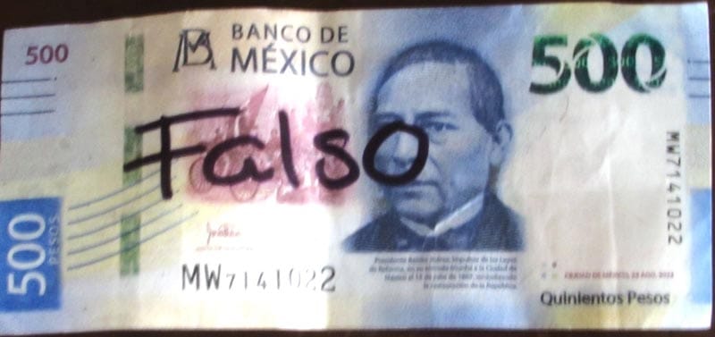 ¡DETECTAN BILLETES FALSOS DE 500 EN EL MERCADO HIDALGO!