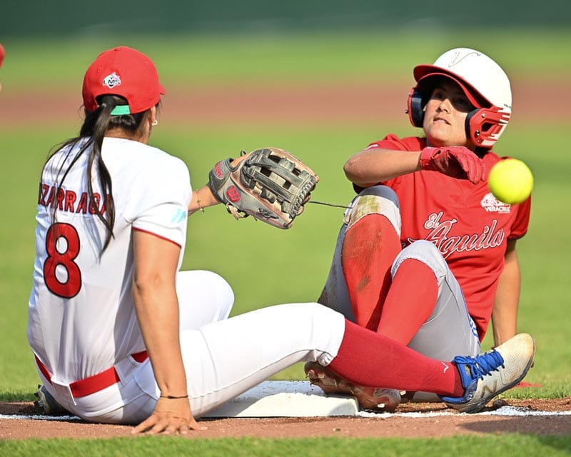 ¡EL ÁGUILA CAE ANTE EL MÉXICO ROJO, SOFTBOL FEMENIL!