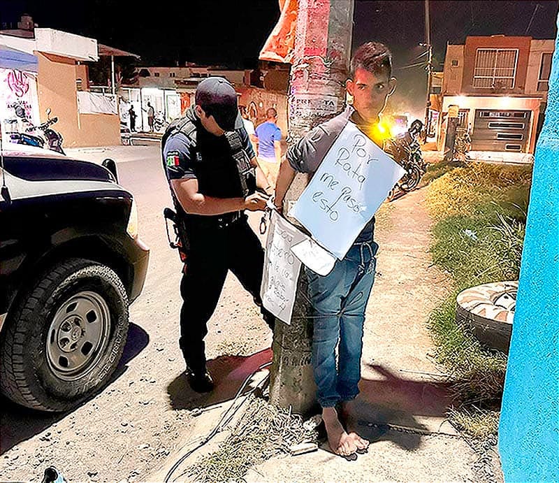 VECINOS LO ATRAPAN ROBANDO... ¡OTRO MÁS AMARRADO AL POSTE! -YA DESPUÉS LLEGO LA POLICÍA - SE PELO EL CÓMPLICE