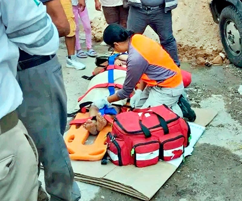 ¡CAMIONETA ATROPELLA A UNA ABUELITA! -Regresaba del Mercado