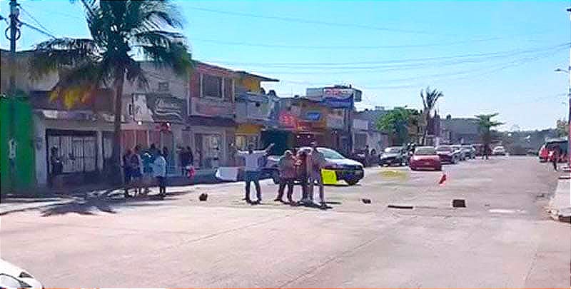 ¡BLOQUEAN RÍO MEDIO! -*No Quieren Más Atropellamientos *En un Mes Van Dos Muertes