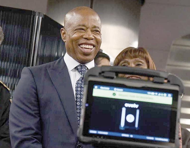 ¡PONDRÁ NY ESCÁNERES DE ARMAS EN EL METRO!