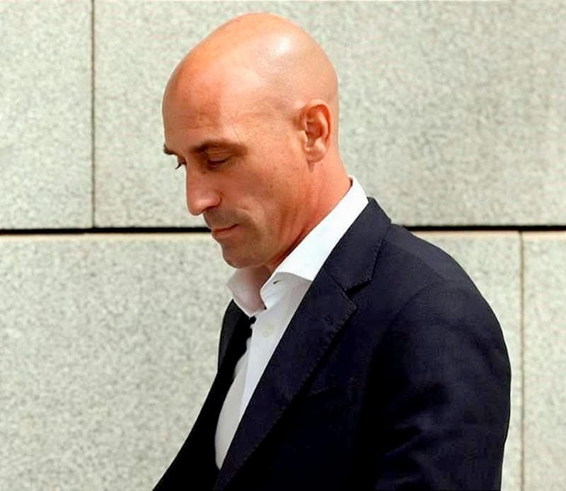 ¡PIDEN 2 AÑOS Y MEDIO DE CÁRCEL PARA RUBIALES POR EL BESO EN LA FINAL DEL MUNDIAL DE AUSTRALIA! - Y 50 MIL EUROS
