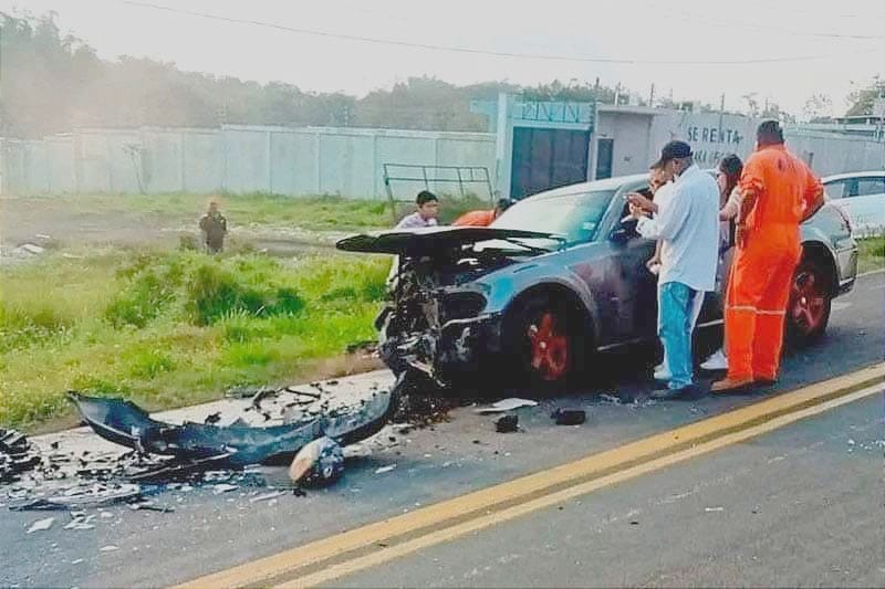 ¡CHOCAN DE FRENTE EN LA CARRETERA DE MINATITLAN!
