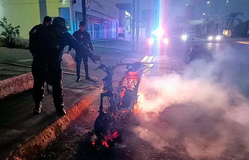 ¡P'AL CHATARRERO! - SE LE PRENDIÓ A MEDIO CAMINO