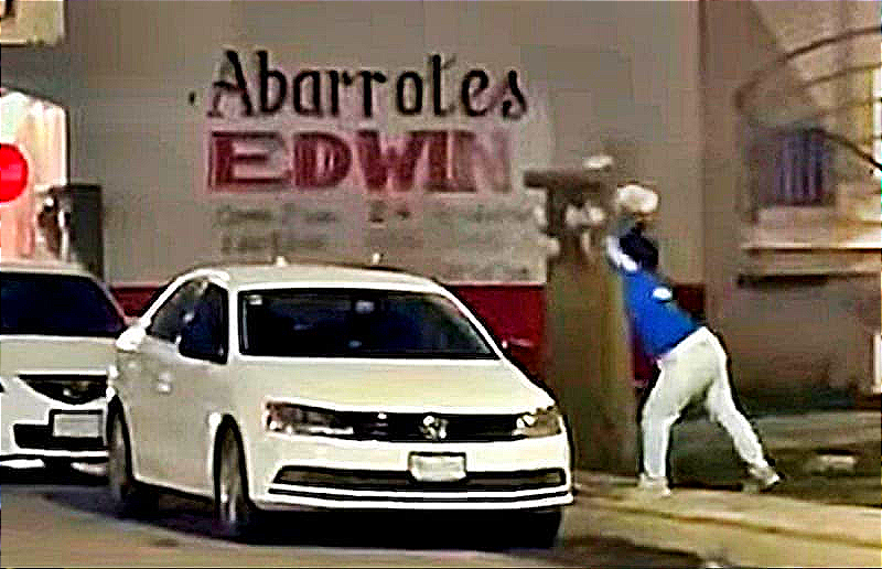 ¡“TÓXICA” APEDREA EL COCHE DE SU (EX?)PAREJA!