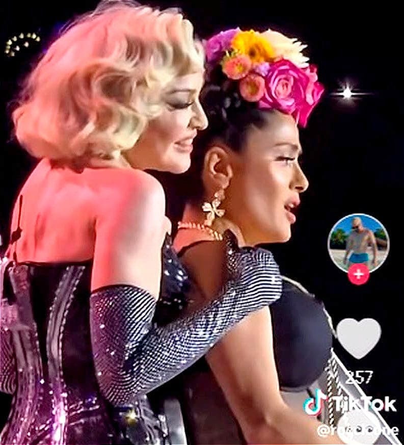 ¡MADONNA JALONEÓ A SALMA!
