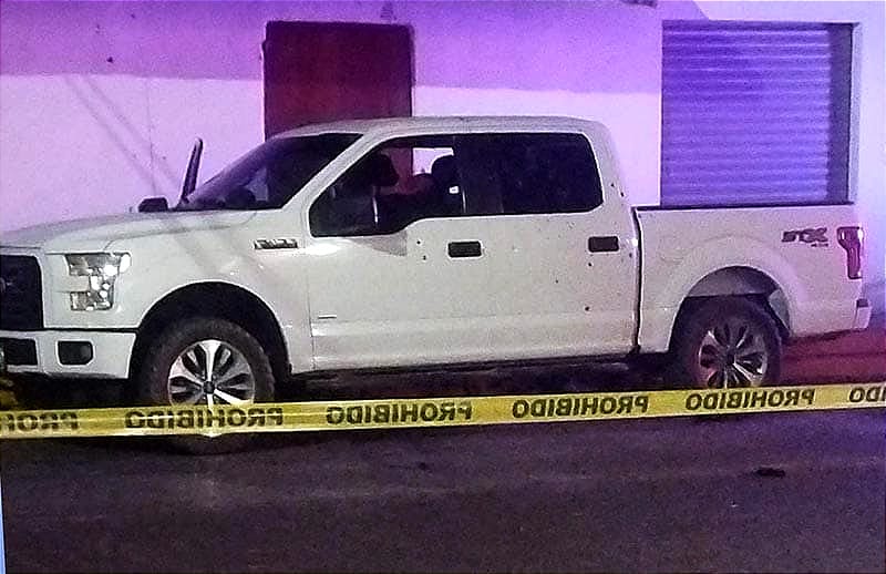 ¡LOS MASACRAN! - *Les Disparan Cuando Estaban en una Camioneta