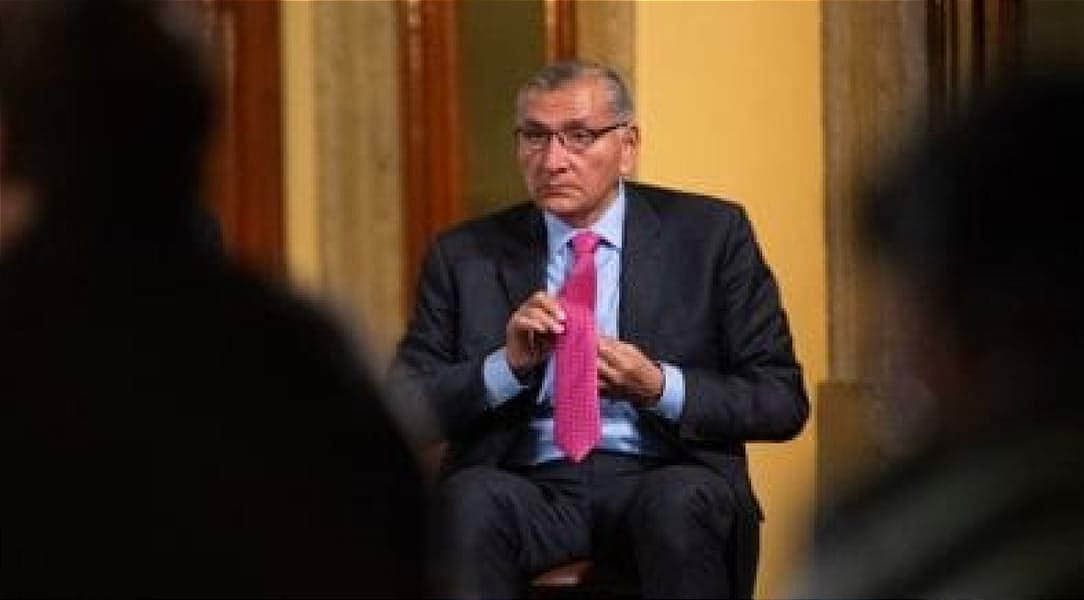 ¡ADÁN AUGUSTO EL NOTARIO DE CHÍO! - *Sale el Hilo de Una de sus Casotas