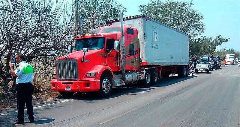 ¡UBICAN EL TRÁILER CON LAS 35 TONELADAS DE FERTILIZANTE! - *Detienen a Dos