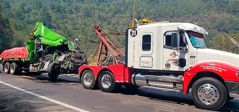 ¡SE IMPACTAN EN LAS CUMBRES DE MALTRATA! - *UNO QUEDÓ DESTROZADO