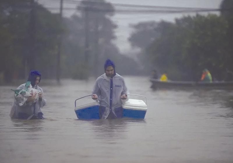¡AMAINAN LLUVIAS, PERO HAY TEMOR DE MÁS INUNDACIONES! - 147 MUERTOS, 127 DESAPARICIONES Y 806 HERIDOS