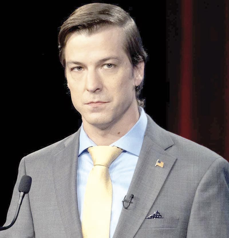 ¡POSTULAN A CHASE OLIVER A LA PRESIDENCIA!