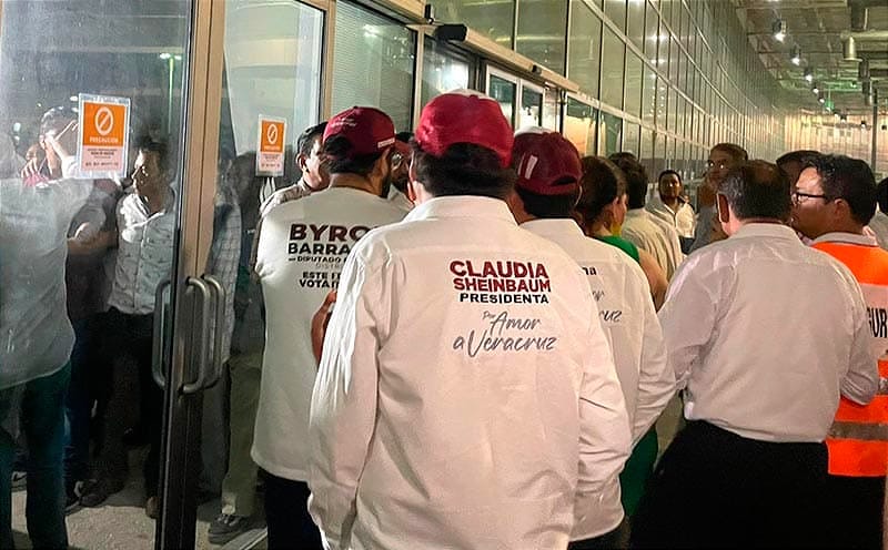 ¡HUBO HASTA MENTADAS! - GUERRITA DE PORRAS