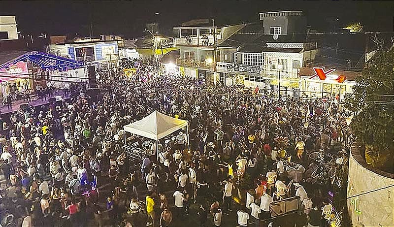 ¡BALACERA EN EL CARNAVAL! - *Realizaban el Segundo Desfile