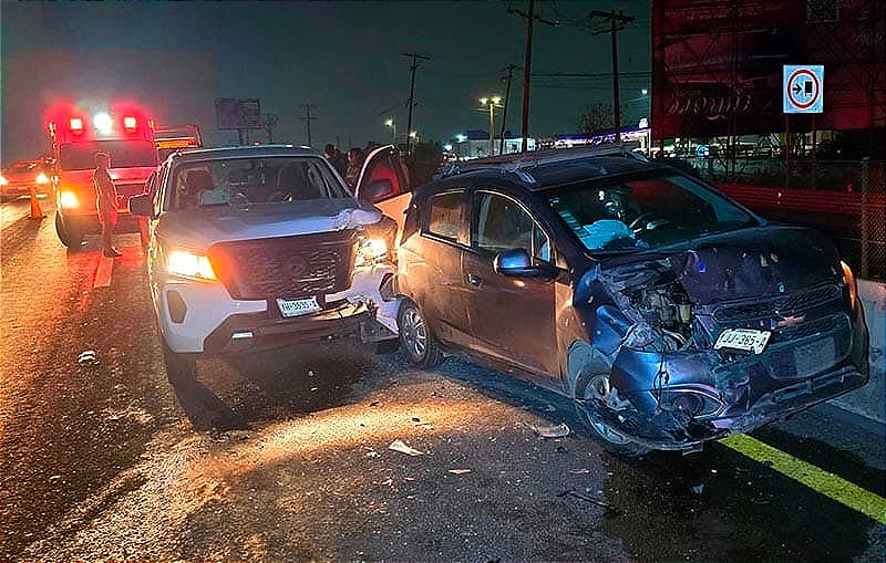 ¡CARAMBOLAZO EN LA VERACRUZ-CARDEL! - *SUSTO Y MAYUGONES