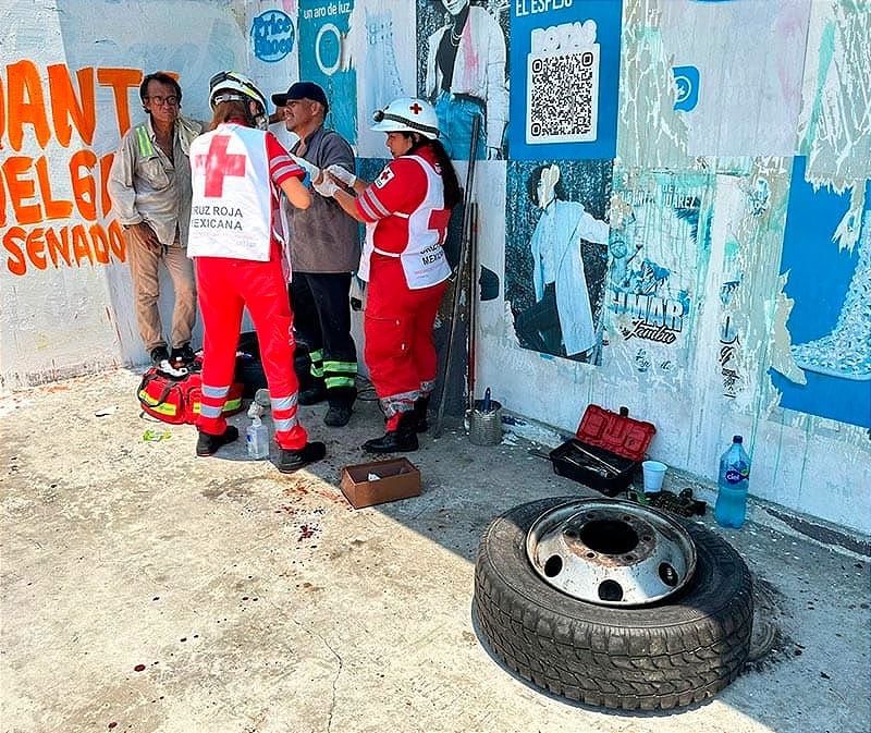 ¡REVIENTA LA LLANTA Y EL RIN GOLPEA A TALACHERO!