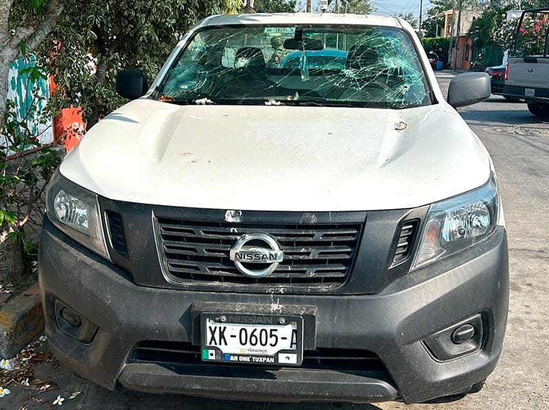 ¡RAFAGUEAN CAMIONETA EN TUXPAN!