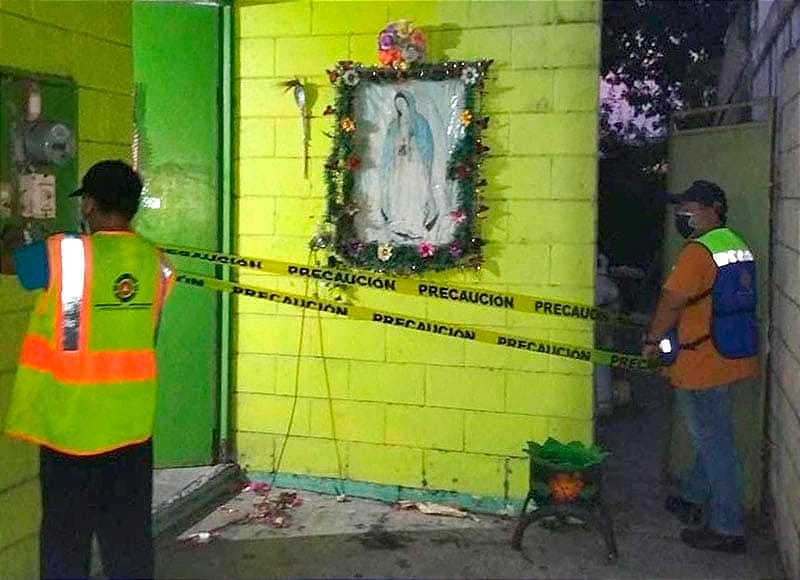 ¡TENÍAN TRES DÍAS SIN VERLA! - DABA CATECISMO EN UNA CAPILLA