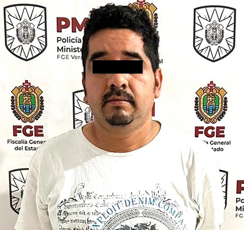 ¡CAE FEMINICIDA! - JOSÉ LUIS LANZO A SU ESPOSA DE UN VEHÍCULO EN MOVIMIENTO