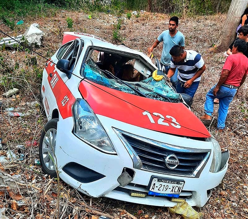¡SE FUERON AL BARRANCO! - *MUERE UNA ENFERMERA *DOS HERIDOS *Potrero del Llano-Tantoyuca