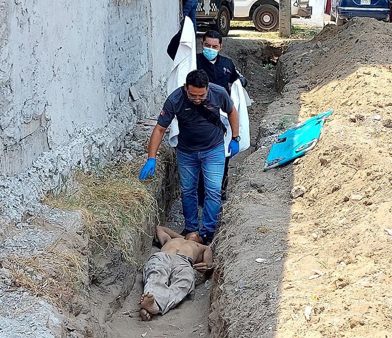 ¡LO ENCUENTRAN SIN VIDA DENTRO DE UNA ZANJA!