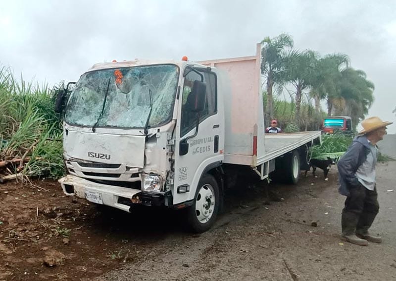 ¡TRABAJADORES DE FERRETERA PIERDEN LA VIDA PRENSADOS!