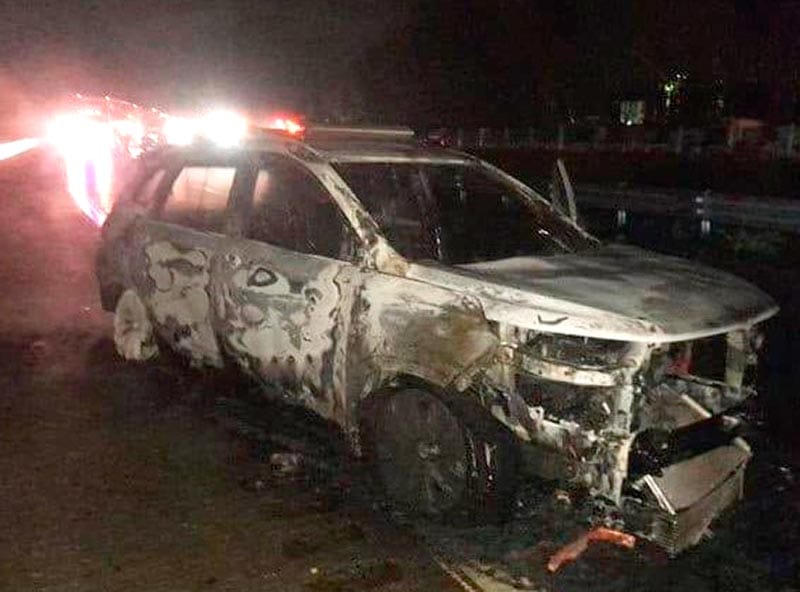 ¡SE INCENDIA CAMIONETÓN EN LA AUTOPISTA! - *CÓRDOBA A ORIZABA