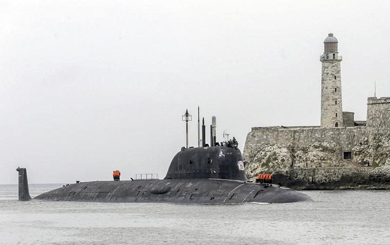 SUBMARINO DE EU LLEGA A BAHÍA DE GUANTÁNAMO...
