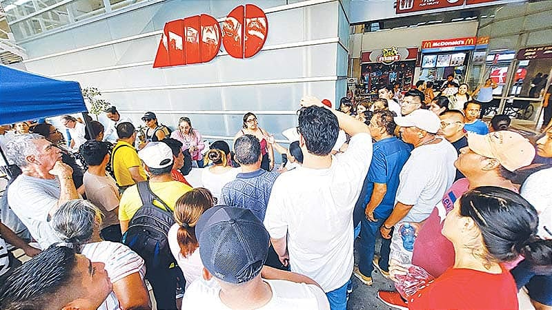 ¡SÍ SALIERON! - *Abarrotaron las casillas; 60 por ciento del padrón