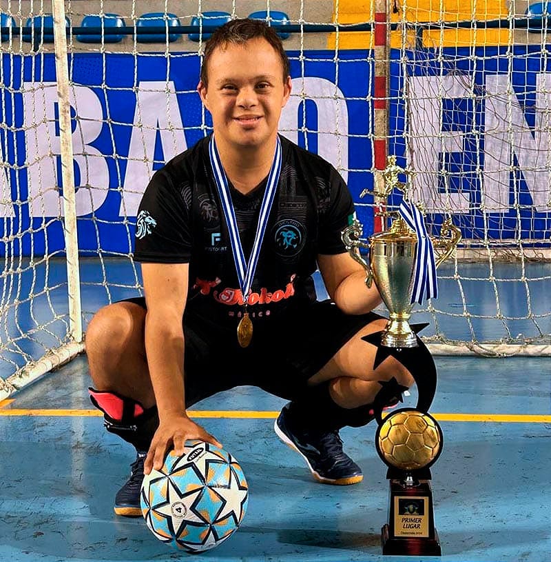 ¡”SÚPER JAVI” BRILLA EN EL FUTBOL SALA! - *Seleccionado nacional y gana el Campeonato Latinoamericano