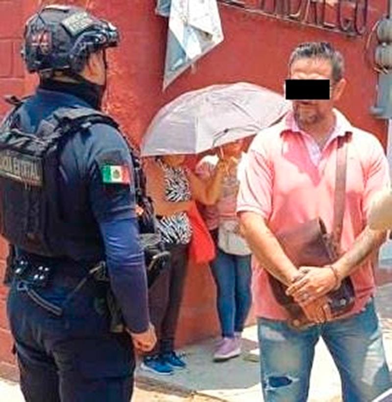 ¡CAE TESORERO DE ESCUELA POR ROBARSE UN BILLETÓN!