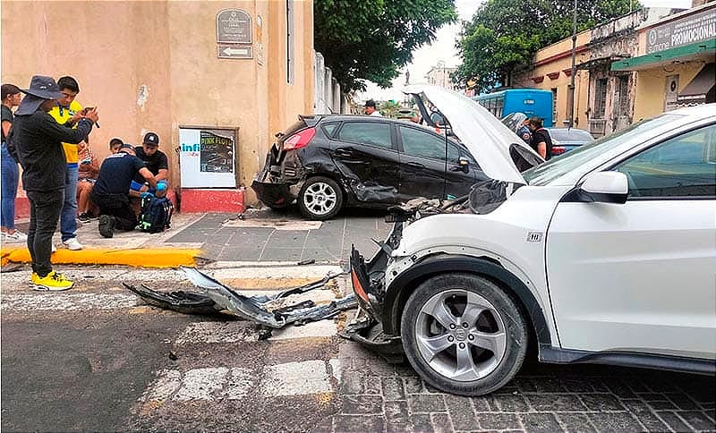¡SE PASA EL SEMÁFORO EN ROJO!