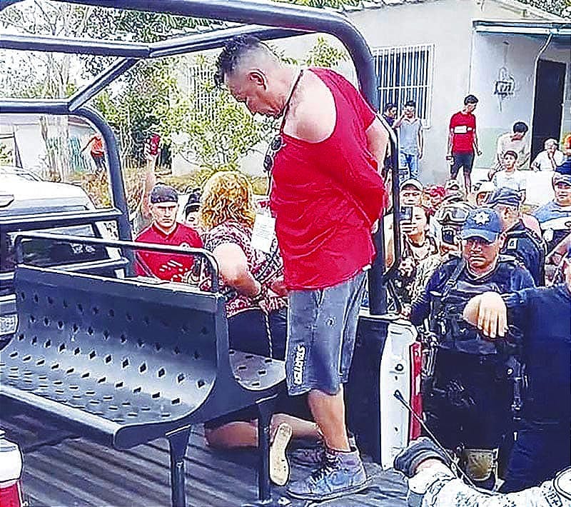 ¡LINCHAN A SUPUESTA PAREJA DE ROBA-CHICOS! - SE IDENTIFICARON COMO CENSORES PERO NO LES CREYERON