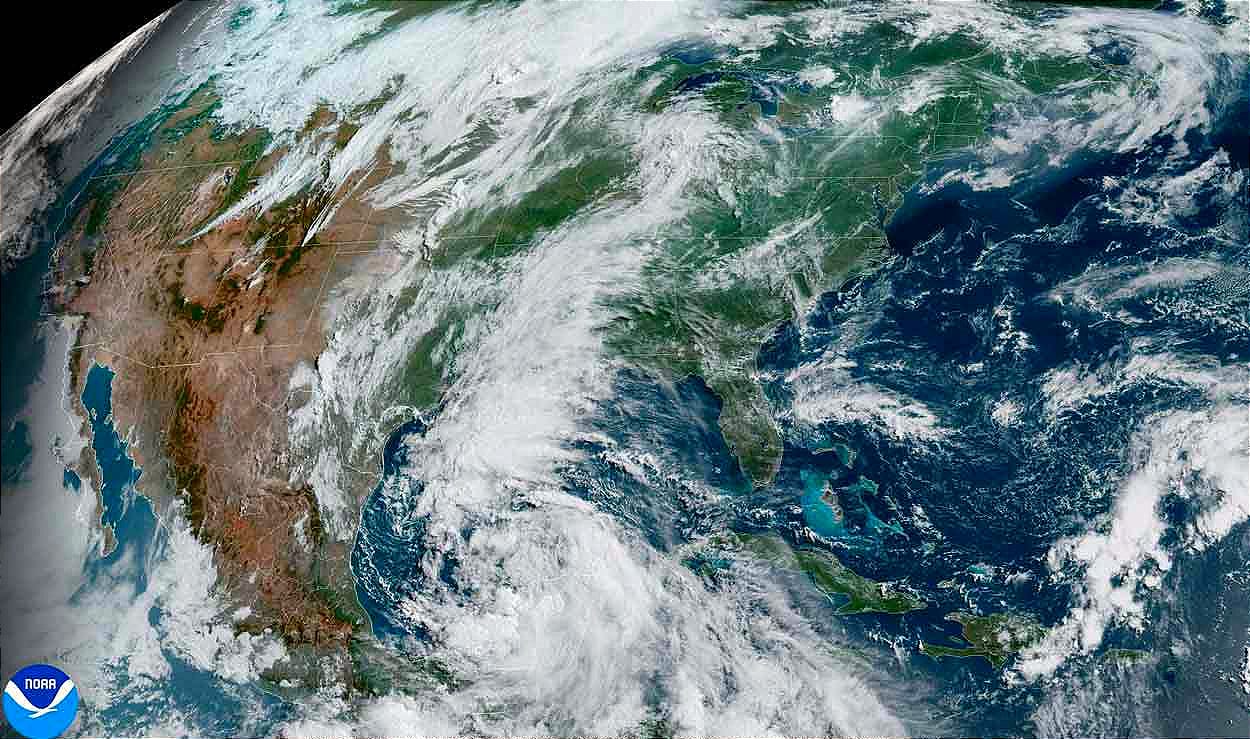 ¡EL CICLÓN NOS PASÓ ENFRENTE; PERO LEJITOS! - *DEJA VIENTO DEL NORTE CON RACHAS Y GOTAS