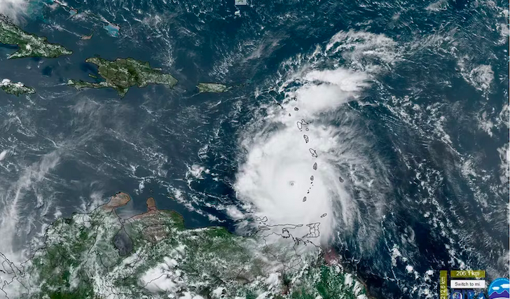 ¡BERYL ESTÁ A PUNTO DE CONVERTIRSE EN HURACÁN DE CATEGORÍA 5!