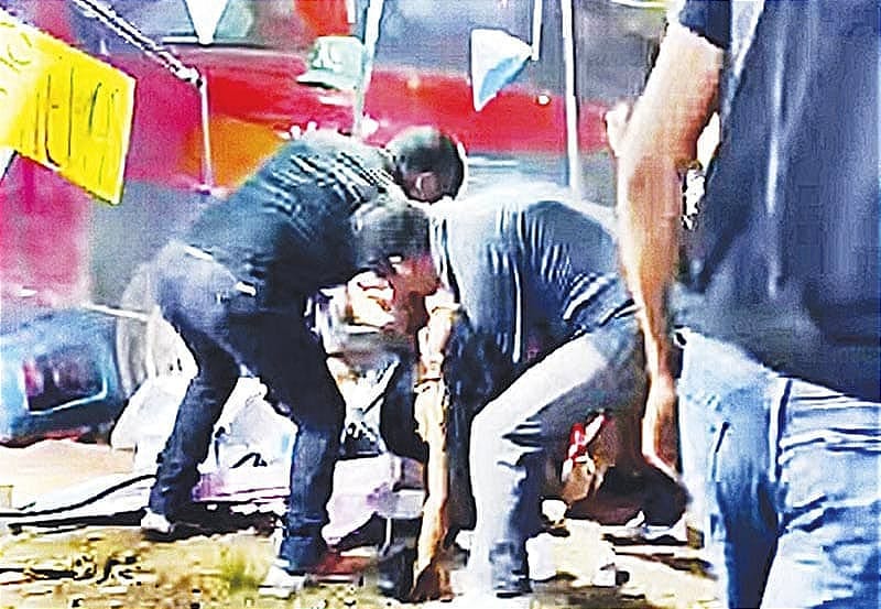 ¡CHUZA HUMANA! - *CAFRE DEJA 17 HERIDOS *FERIA PATRONAL DE LA VIRGEN DEL CARMEN DE MARTINEZ DE LA TORRE