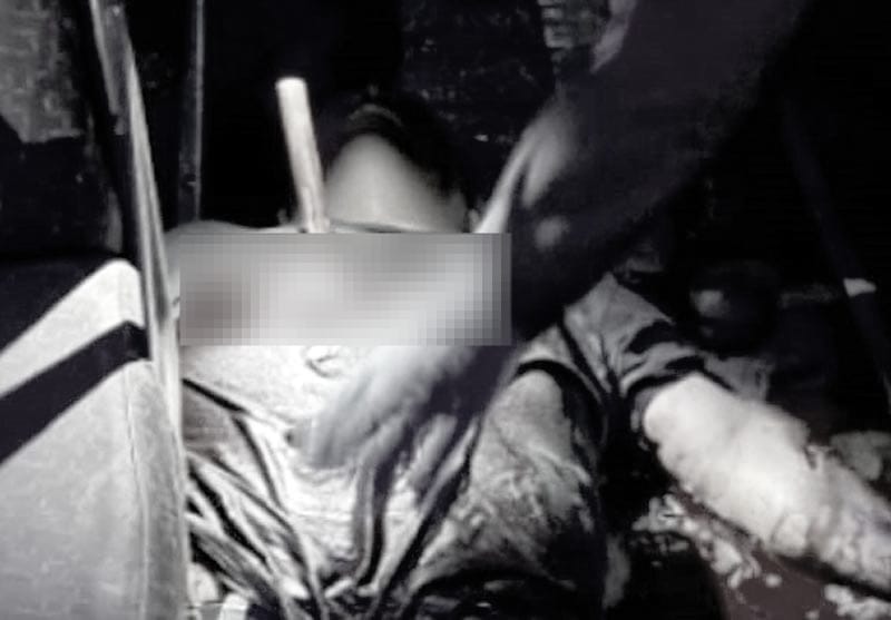 ¡ESTOCADA MORTAL! - *CUCHILLO EN EL PECHO AL CHOFER DEL CAMIÓN