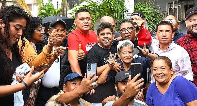 ¡LA ROMPE PORFI BALOA! - Y SUS ADOLESCENTES